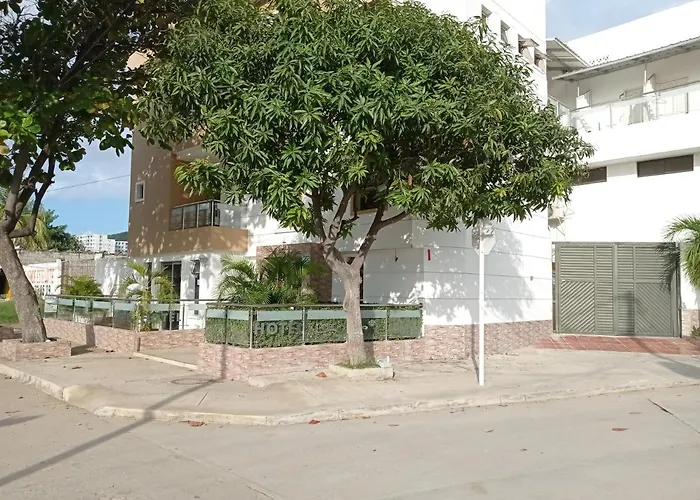Hotel Tamaca Real